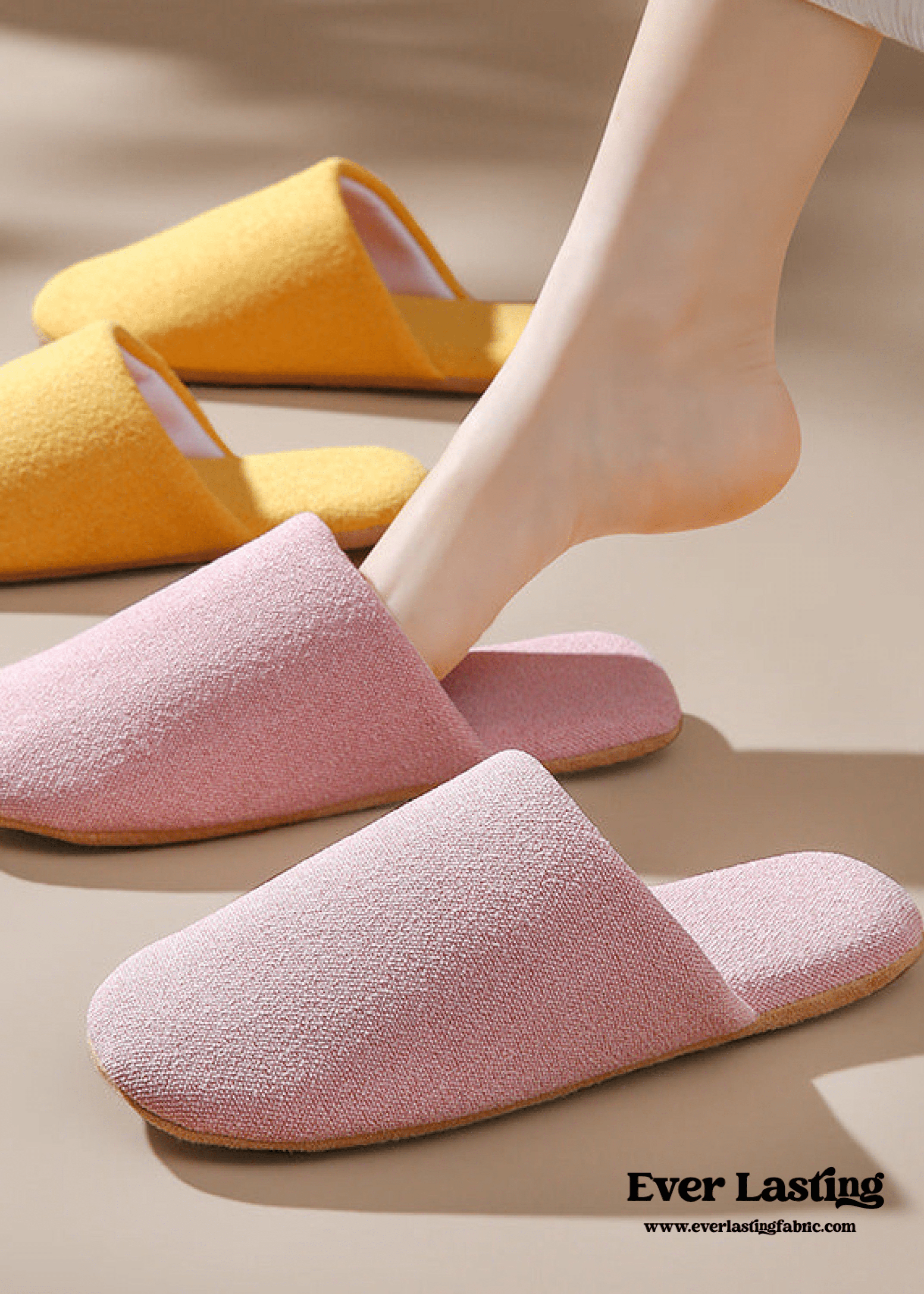 Modern House Slipper / White
